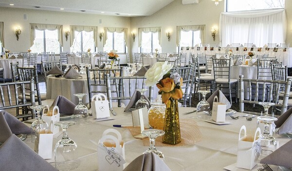 Golden Hawk Golf Club & Banquets