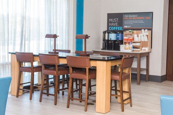 Holiday Inn Express & Suites Columbia-Fort Jackson