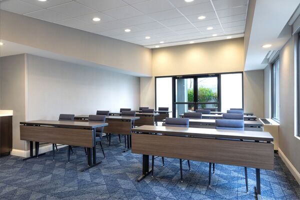 Courtyard Burlington Williston