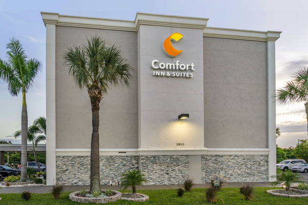 Comfort Inn & Suites St. Pete Clearwater Airport