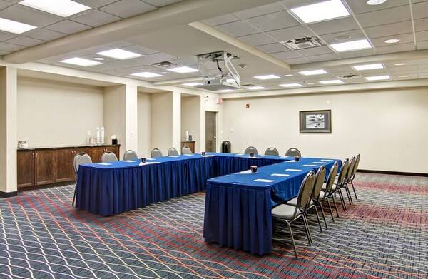 Hampton Inn & Suites by Hilton Red Deer