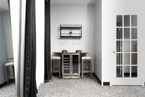 Studio Novella Winston