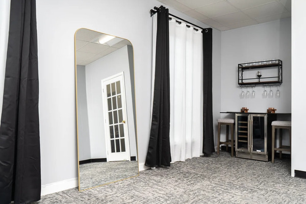 Studio Novella Winston