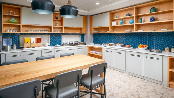 Hyatt Place Louisville/East