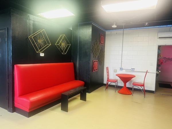 Marlos Bar Libations & Cuisine