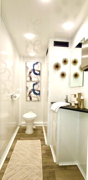 Lavish Loos Restroom Solutions