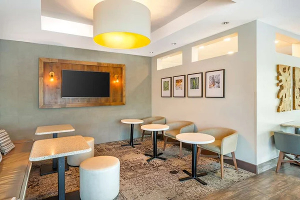 Best Western Plus CottonTree Inn