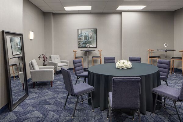 Courtyard Chicago Downtown/River North