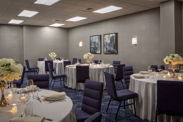 Courtyard Chicago Downtown/River North