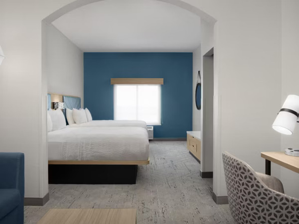 Holiday Inn Express & Suites DFW West - Hurst