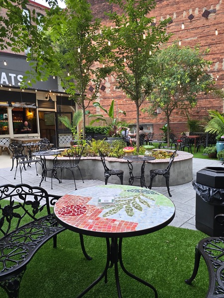 Barrel House Cafe and Bar