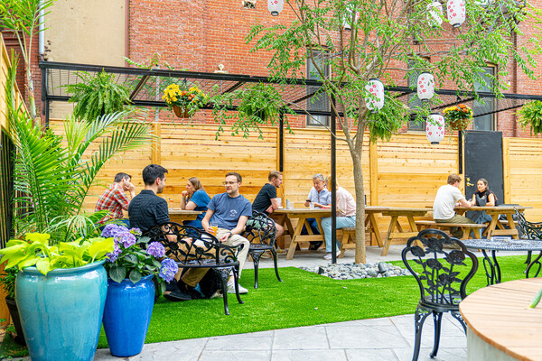 Barrel House Cafe and Bar