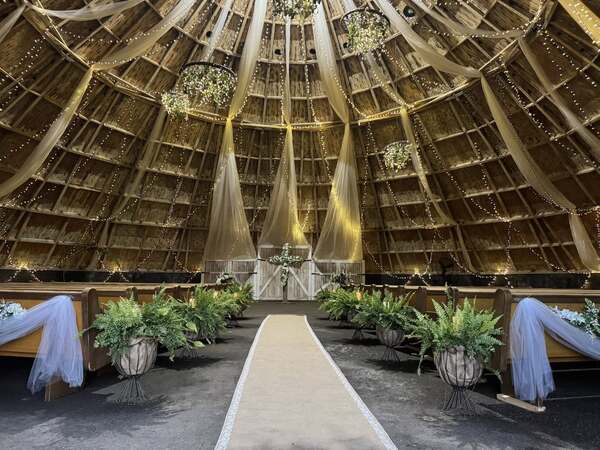 Metzger Gardens Wedding & Event Venue