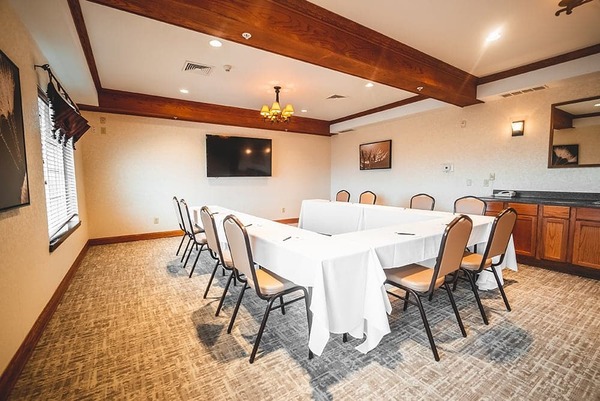 Town & Country Inn and Suites