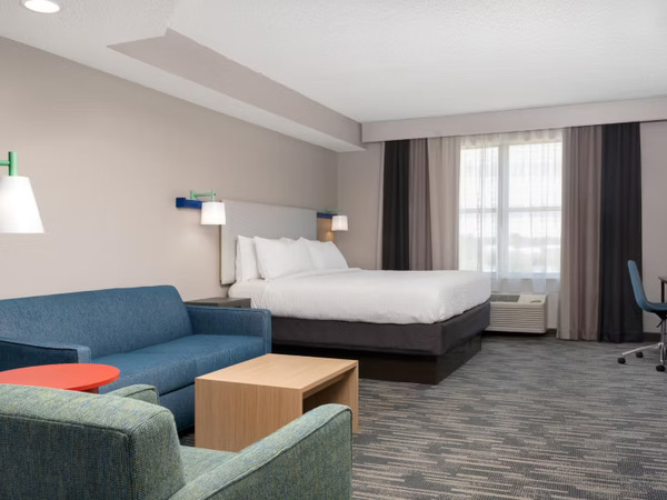 Country Inn & Suites