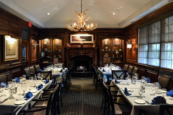 Jag's Steak & Seafood / Piano Bar