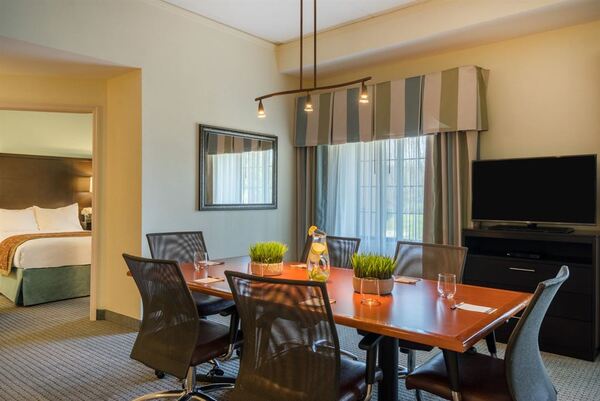 Staybridge Suites Wilmington - Brandywine Valley