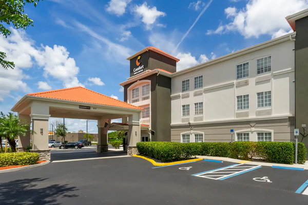 Comfort Inn & Suites in Port Charlotte, FL