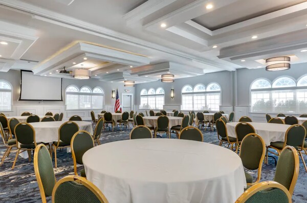 Comfort Inn & Suites East Greenbush - Albany