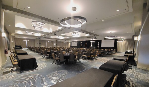 DoubleTree by Hilton Hotel Sacramento