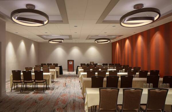 DoubleTree by Hilton Hotel Sacramento