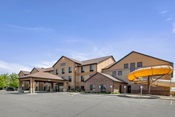 Comfort Inn & Suites