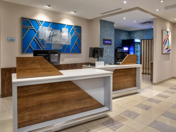 Holiday Inn Express & Suites Kingston