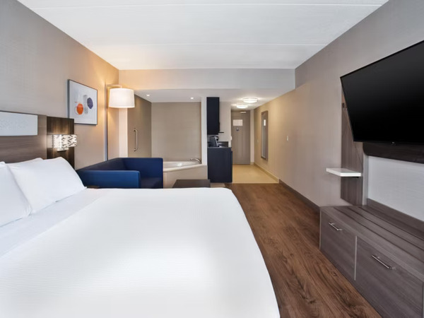 Holiday Inn Express & Suites Kingston