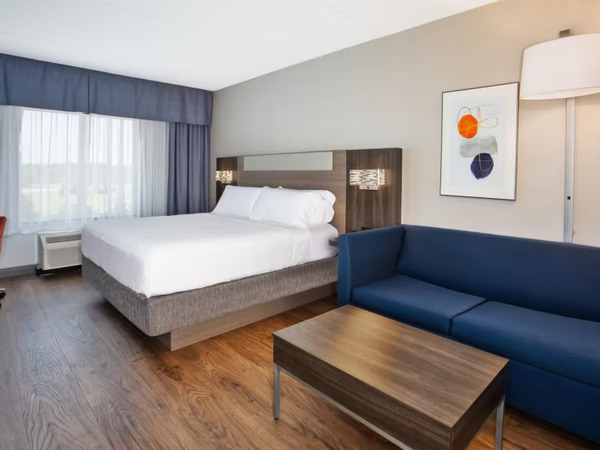 Holiday Inn Express & Suites Kingston
