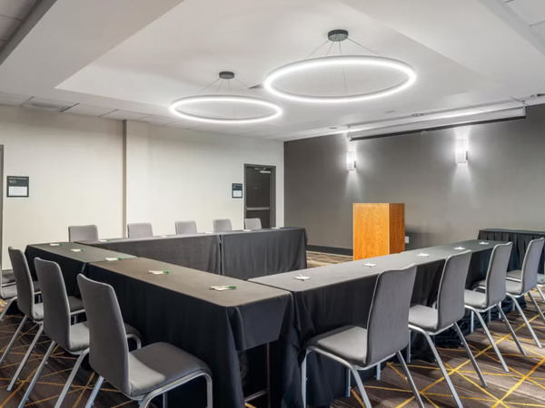 Holiday Inn Boise Airport