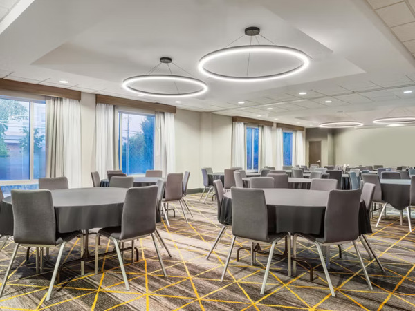 Holiday Inn Boise Airport