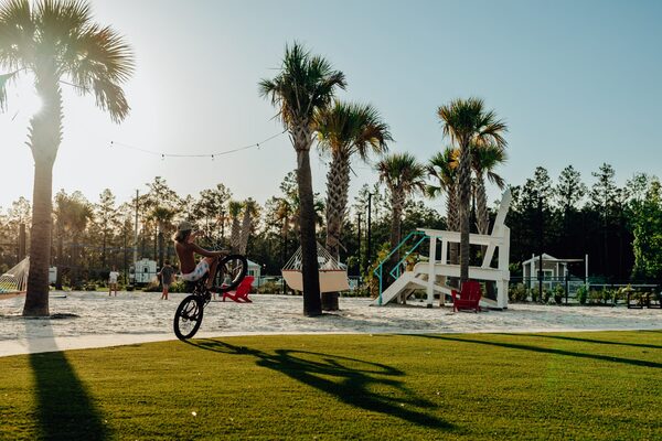 Island Oaks RV Resort