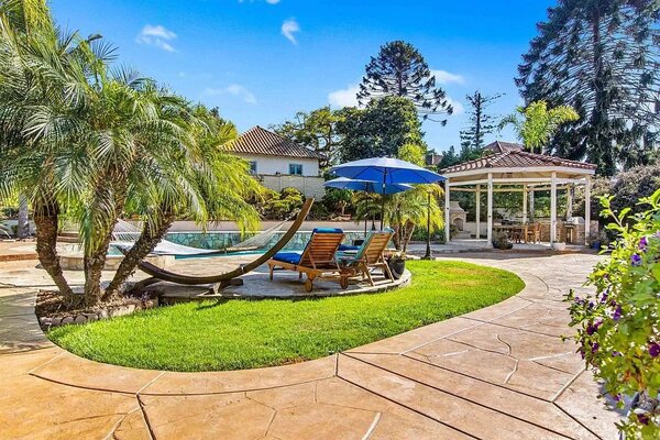 Gold Meets Golden Vineyard & Estate