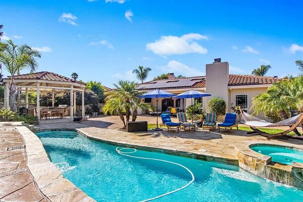 Gold Meets Golden Vineyard & Estate