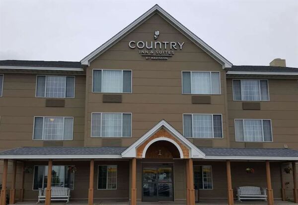 Country Inn & Suites By Radisson, Elk River, MN