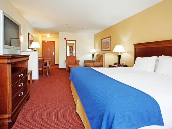 Holiday Inn Express & Suites Tooele