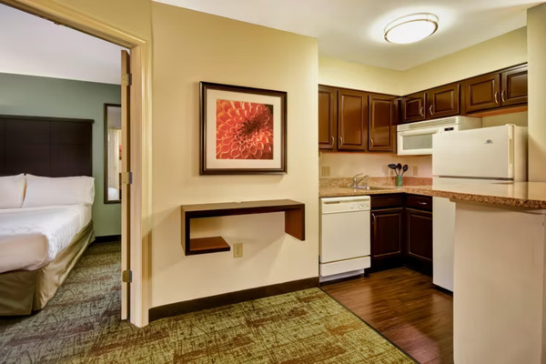 Staybridge Suites Middleton/Madison-West