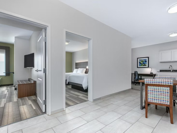 Holiday Inn Express & Suites Clute - Lake Jackson