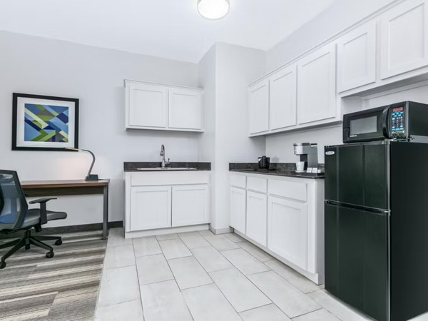 Holiday Inn Express & Suites Clute - Lake Jackson