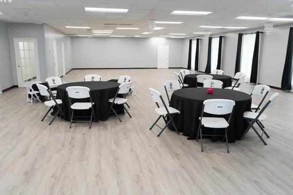 Studio Novella Winston