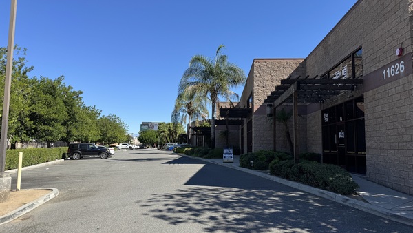 BRÜE CRÜE Taproom & Event Venue | Riverside CA | Bar Credit Included | 21+ Only