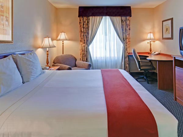 Holiday Inn Express Las Vegas-Nellis