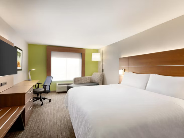 Holiday Inn Express & Suites Merced - Yosemite Natl Pk Area