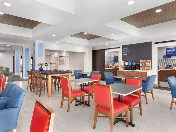 Holiday Inn Express & Suites Merced - Yosemite Natl Pk Area