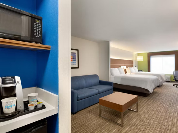 Holiday Inn Express & Suites Merced - Yosemite Natl Pk Area