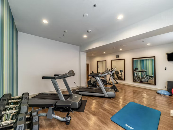 Holiday Inn Express & Suites Fort Worth I-35 Western Center