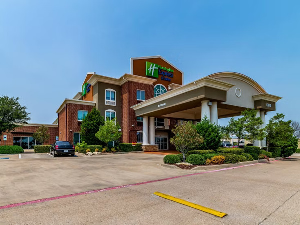 Holiday Inn Express & Suites Fort Worth I-35 Western Center