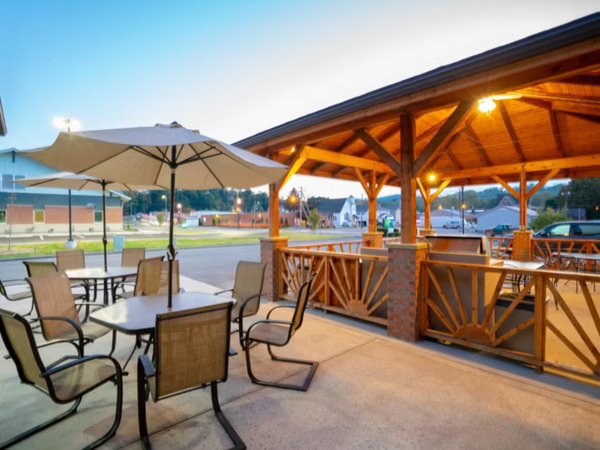 Holiday Inn Express & Suites Elkins