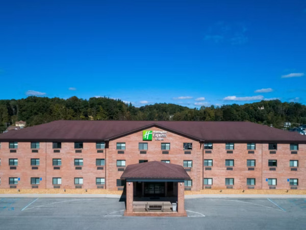 Holiday Inn Express & Suites Elkins