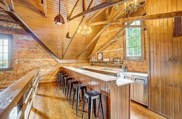 The Barrel House and Event Center